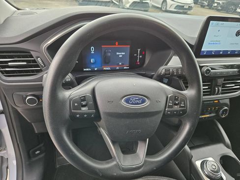 Used 2025 Ford Escape Active AWD/4WD image 16