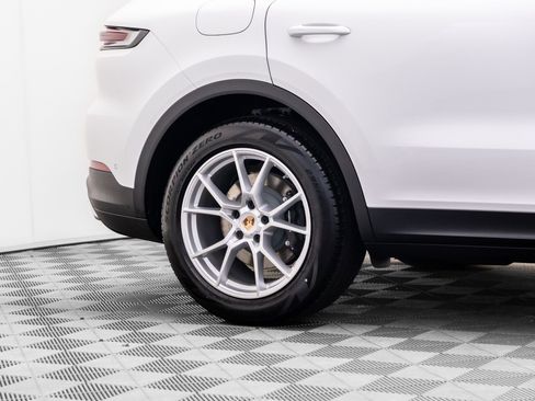 New 2026 Porsche Cayenne image 38