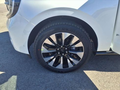 New 2025 Ford Expedition Platinum w/ Platinum Ultimate Package image 25