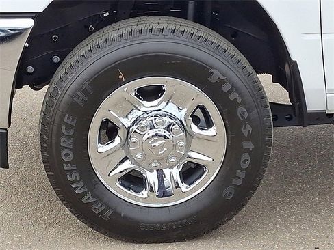 Used 2024 RAM 2500 Tradesman w/ Chrome Appearance Group image 26