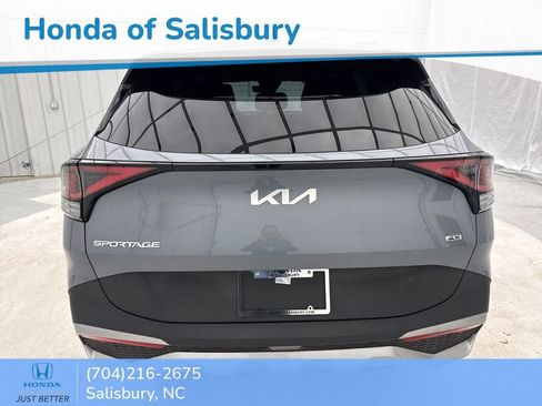 Used 2023 Kia Sportage EX image 7