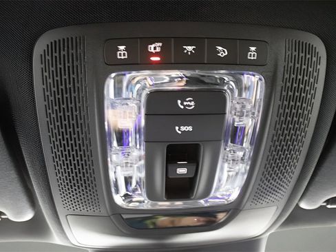 Used 2025 Mercedes-Benz GLA 250 image 28