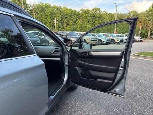 Used 2019 Subaru Outback 2.5i Premium AWD/4WD image 28
