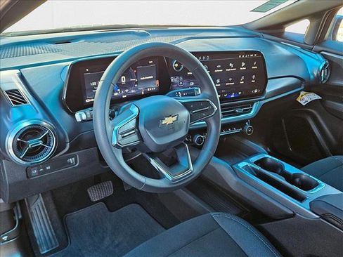 New 2026 Chevrolet Equinox EV LT image 3