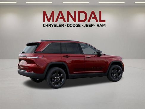 New 2026 Jeep Grand Cherokee Limited w/ Limited Altitude Package RWD image 4