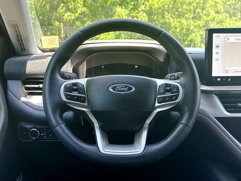 Certified 2025 Ford Explorer Active AWD/4WD image 38