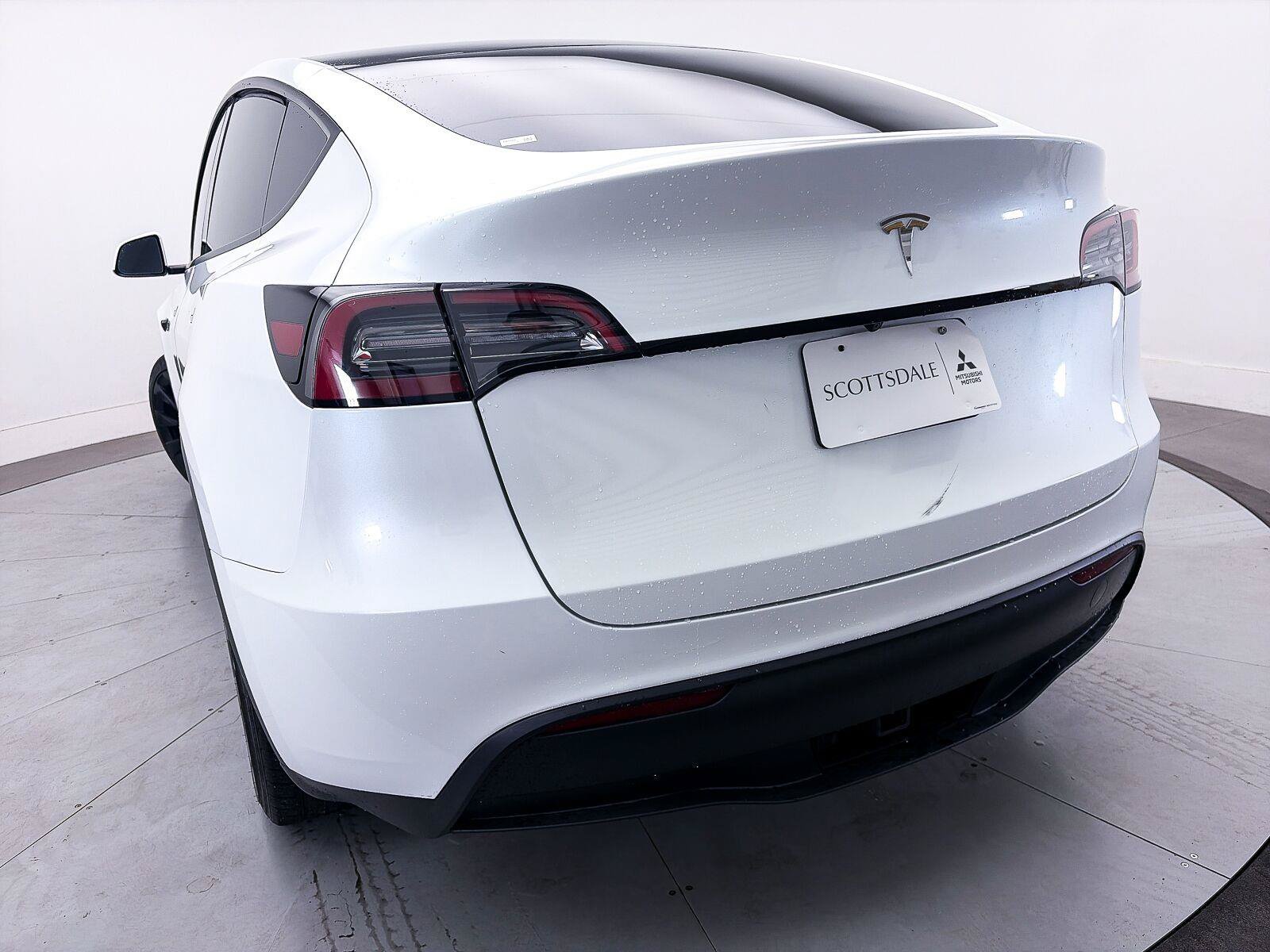 Used 2023 Tesla Model Y Long Range AWD/4WD image 8