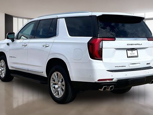Used 2025 GMC Yukon Denali AWD/4WD image 12