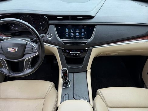 Used 2019 Cadillac XT5 Luxury image 9