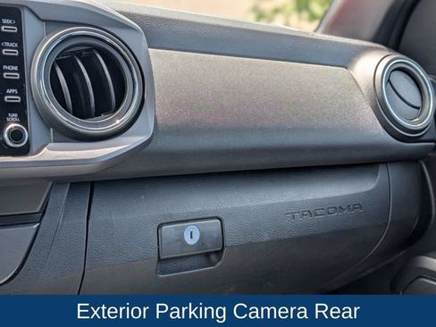 Used 2020 Toyota Tacoma TRD Sport AWD/4WD image 16