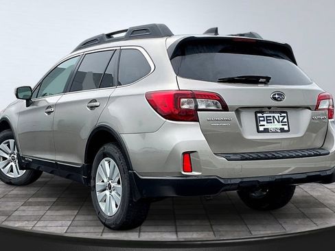 Used 2016 Subaru Outback 2.5i Premium AWD/4WD image 4