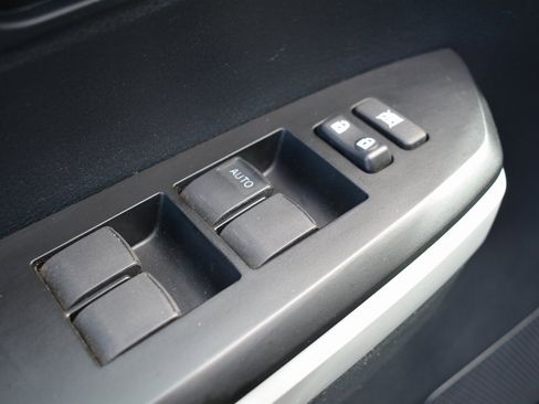 Used 2018 Toyota Tundra SR5 w/ TRD Off Road Package image 8