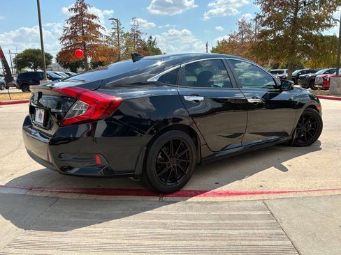 Used 2017 Honda Civic Touring image 6