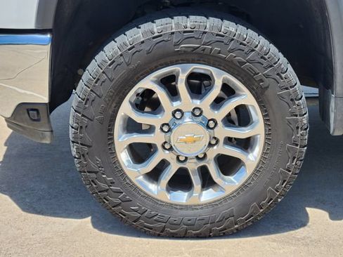 Used 2025 Chevrolet Silverado 2500 LTZ w/ LTZ Premium Texas Edition AWD/4WD image 10