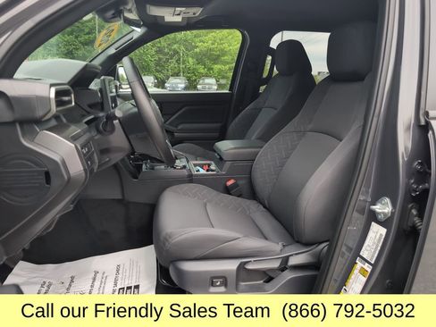 Certified 2024 Toyota Tacoma SR5 AWD/4WD image 11