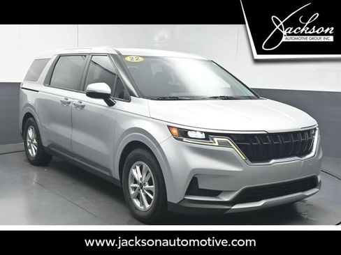 Used 2022 Kia Carnival LX FWD image 1