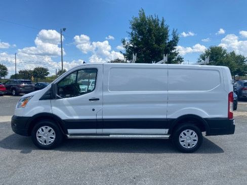 Used 2022 Ford Transit 250 Low Roof w/ Exterior Upgrade Package RWD image 2