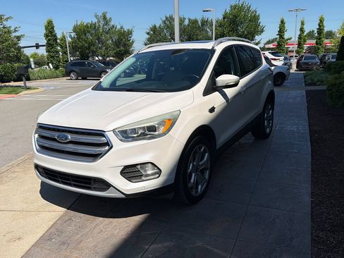 Used 2017 Ford Escape Titanium w/ Equipment Group 301A FWD image 9