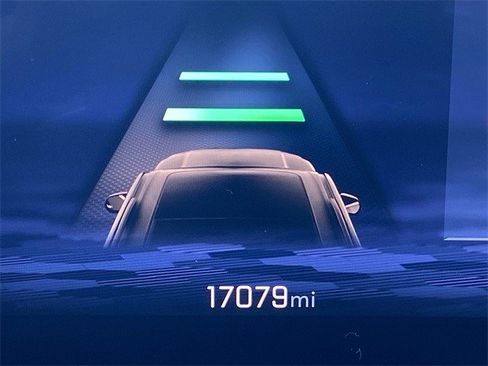 Certified 2025 Chevrolet Traverse LT image 17