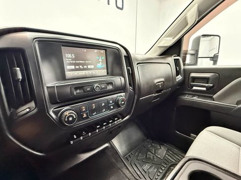 Used 2016 Chevrolet Silverado 2500 W/T w/ Snow Plow Prep Package AWD/4WD image 14