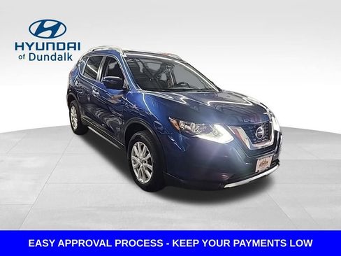 Used 2018 Nissan Rogue SV w/ Sun & Sound Touring Package image 2