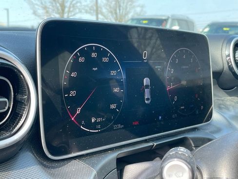 Used 2025 Mercedes-Benz C 300 4MATIC Sedan image 16