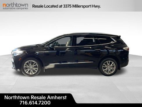 Used 2023 Buick Enclave Essence w/ Experience Buick Package AWD/4WD image 2