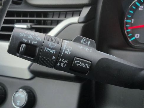 Used 2018 GMC Yukon SLT image 29