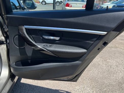 Used 2018 BMW 330e RWD image 32