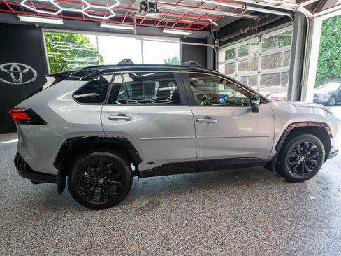 Certified 2025 Toyota RAV4 XSE w/ Advanced Technology Package AWD/4WD image 5