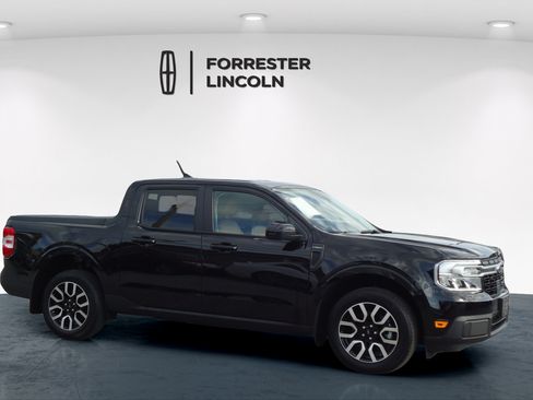 Used 2024 Ford Maverick Lariat FWD image 2