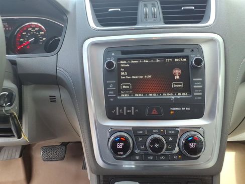 Used 2014 GMC Acadia SLT image 10