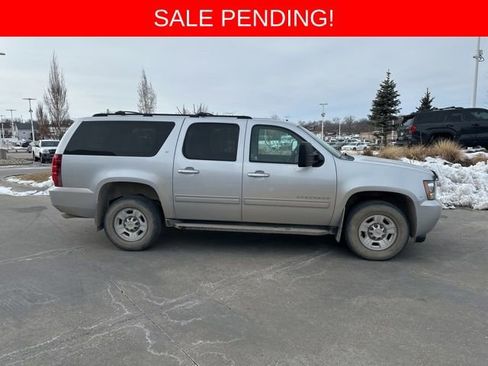 Used 2013 Chevrolet Suburban 2500 LT w/ Luxury Package image 2