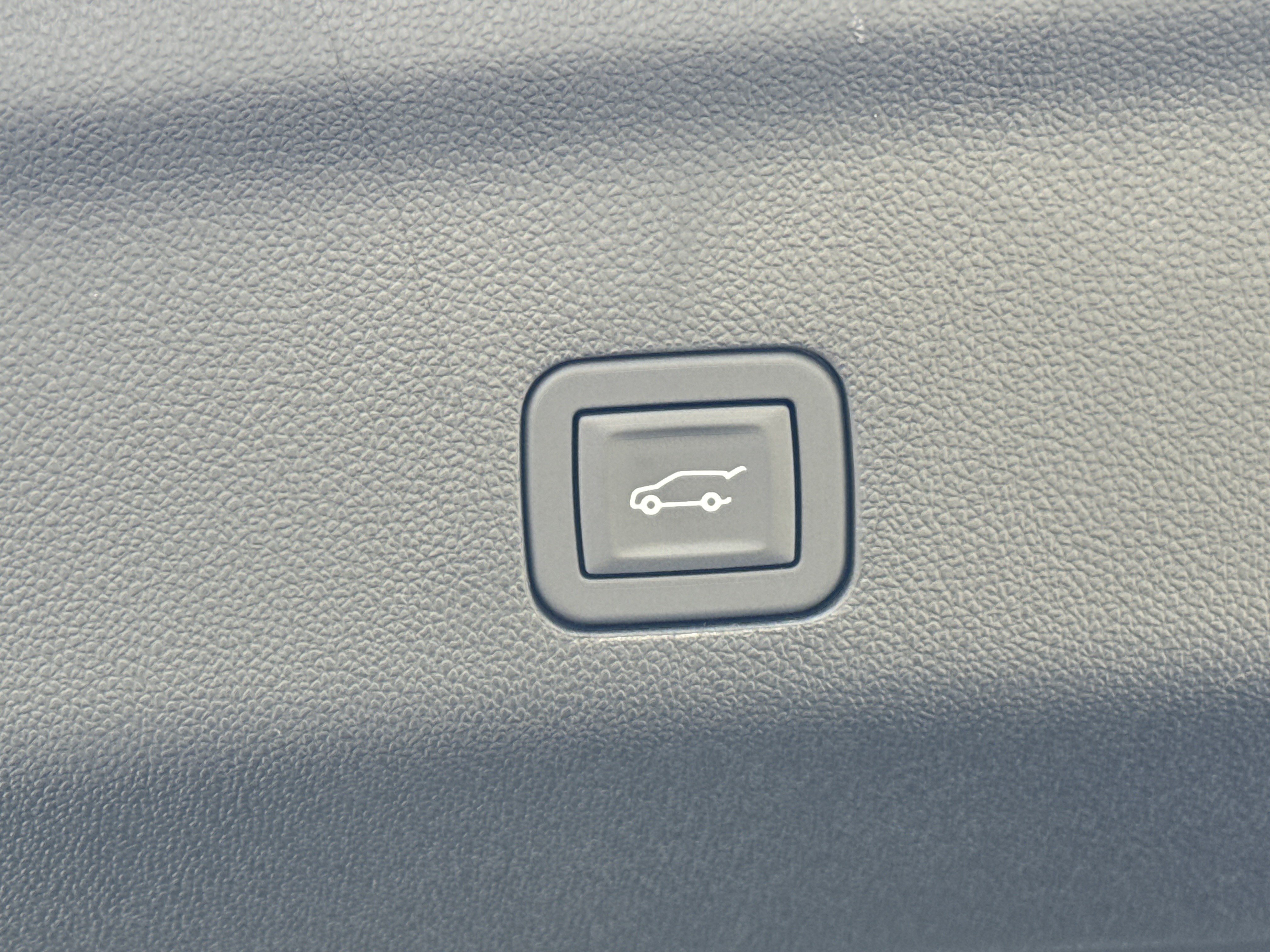 New 2027 Chevrolet Tahoe High Country AWD/4WD image 21