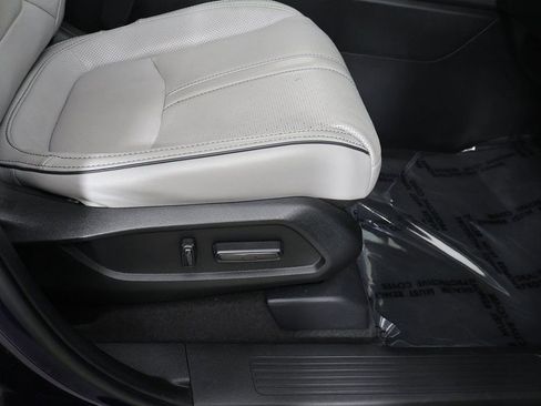 Used 2023 Honda Pilot Elite image 37