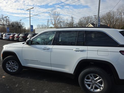 New 2025 Jeep Grand Cherokee Laredo image 19