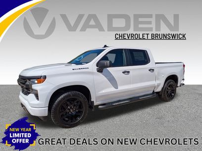 New 2026 Chevrolet Silverado 1500 Custom w/ Turbomax Blackout Package