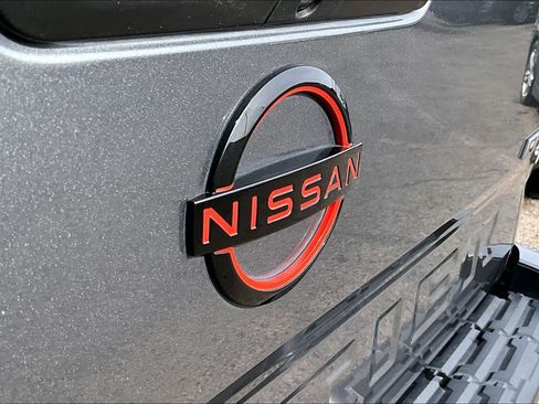 Used 2022 Nissan Frontier Pro-X RWD image 31