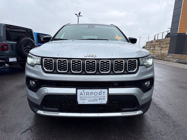 Used 2025 Jeep Compass Limited AWD/4WD image 9