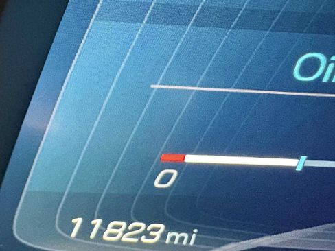 Used 2021 Chevrolet Corvette Stingray Premium Cpe w/ Z51 Performance Package RWD image 18