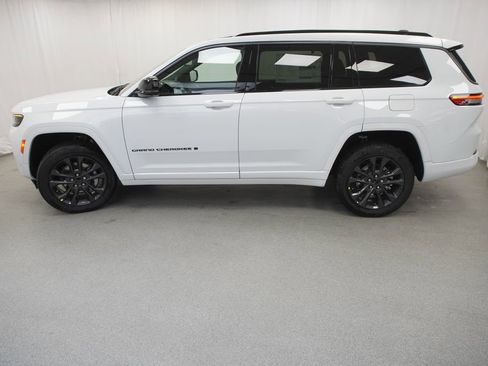 New 2026 Jeep Grand Cherokee L Limited AWD/4WD image 14