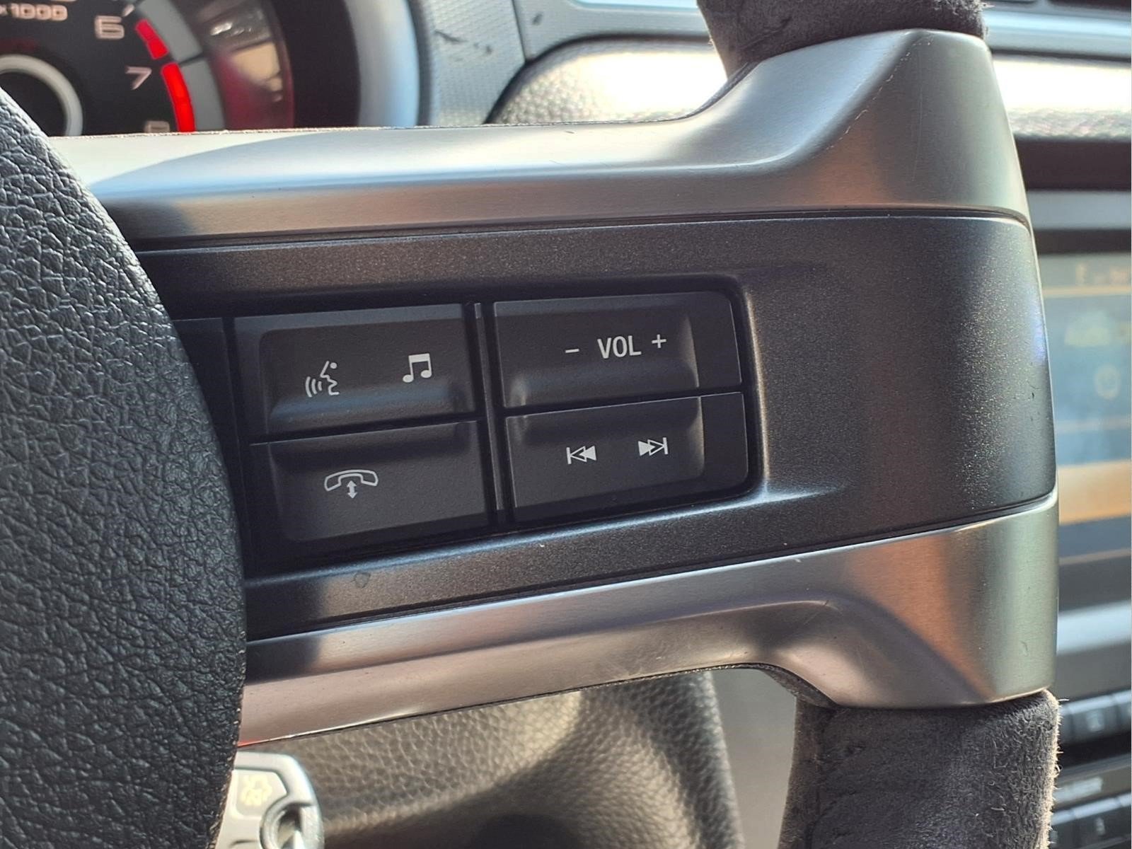 Used 2013 Ford Mustang Shelby GT500 w/ Electronics Pkg RWD image 20