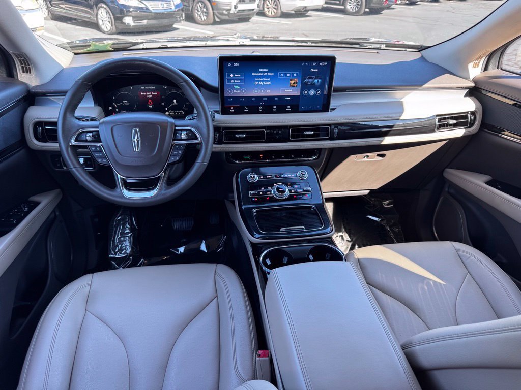 Used 2022 Lincoln Nautilus FWD image 5