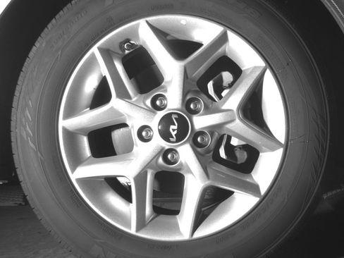 Used 2025 Kia Soul LX w/ LX Technology Package FWD image 13
