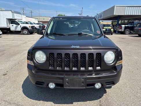Used 2014 Jeep Patriot Latitude image 2