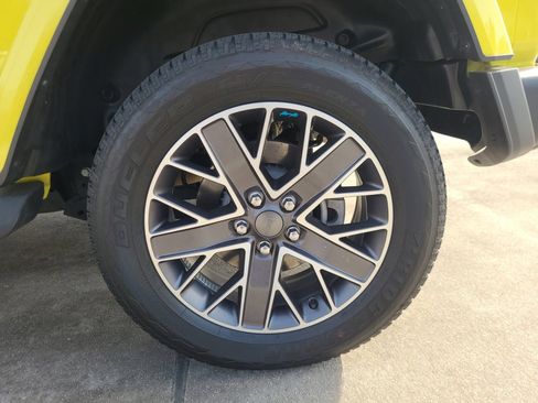 Used 2023 Jeep Wrangler Unlimited Sahara w/ Cold Weather Group image 26