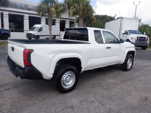 Used 2025 Toyota Tacoma SR RWD image 10