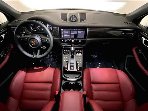 New 2026 Porsche Macan GTS image 14