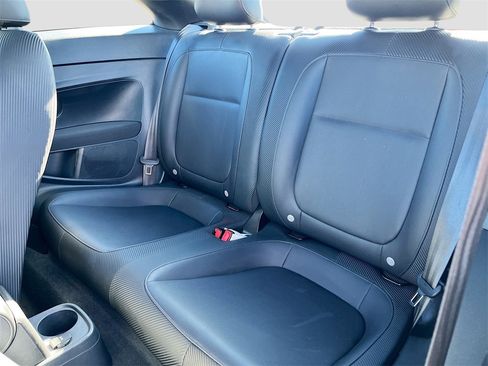 Used 2018 Volkswagen Beetle 2.0T Coast image 21