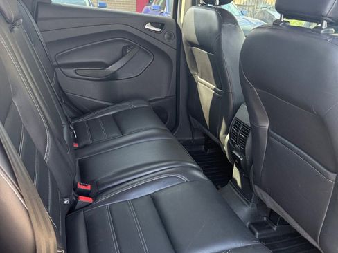 Used 2019 Ford Escape Titanium image 21